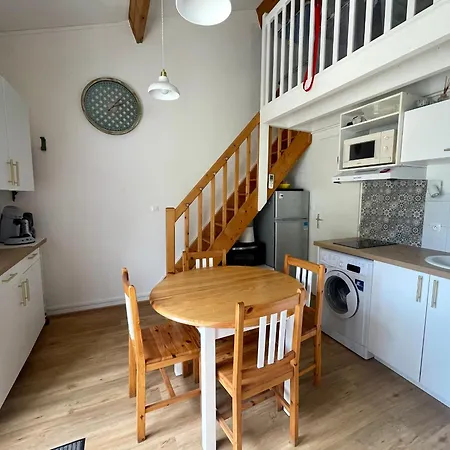 Casa de Férias Maison Avec Piscine Chauffee Et Tennis, Proche - 4 Pers., - Fr-1-231-324